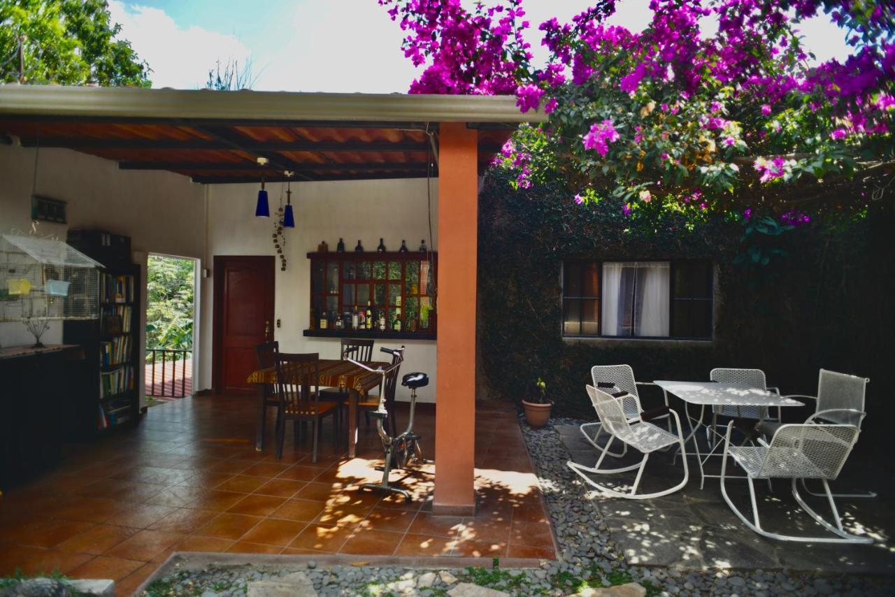 Casa Xunaan Kab * San Salvador